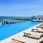 Exotic Sunrise View In Infinity Pool & Apartment Năvodari
