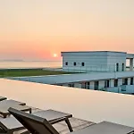 Exotic Sunrise View In Infinity Pool & Năvodari