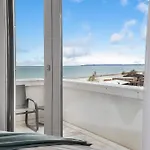 Exotic Sunrise View In Infinity Pool & Apartment *