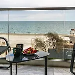 Exotic Sunrise View In Infinity Pool & Apartment *