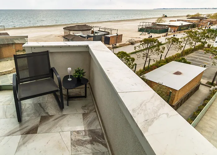 Exotic Sunrise View - Infinity Pool & Năvodari